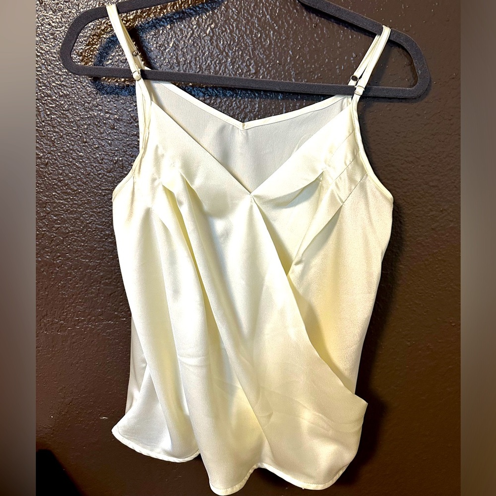 Camisole by Emery Rose. Colour: ivory. Size: M.